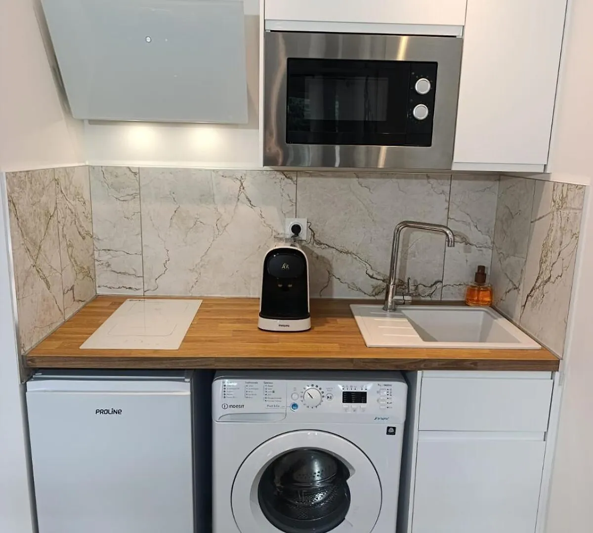 Nouveau ! Studio Avec Terrasse Dans Residence En Face De La Mer - Cannes Midi