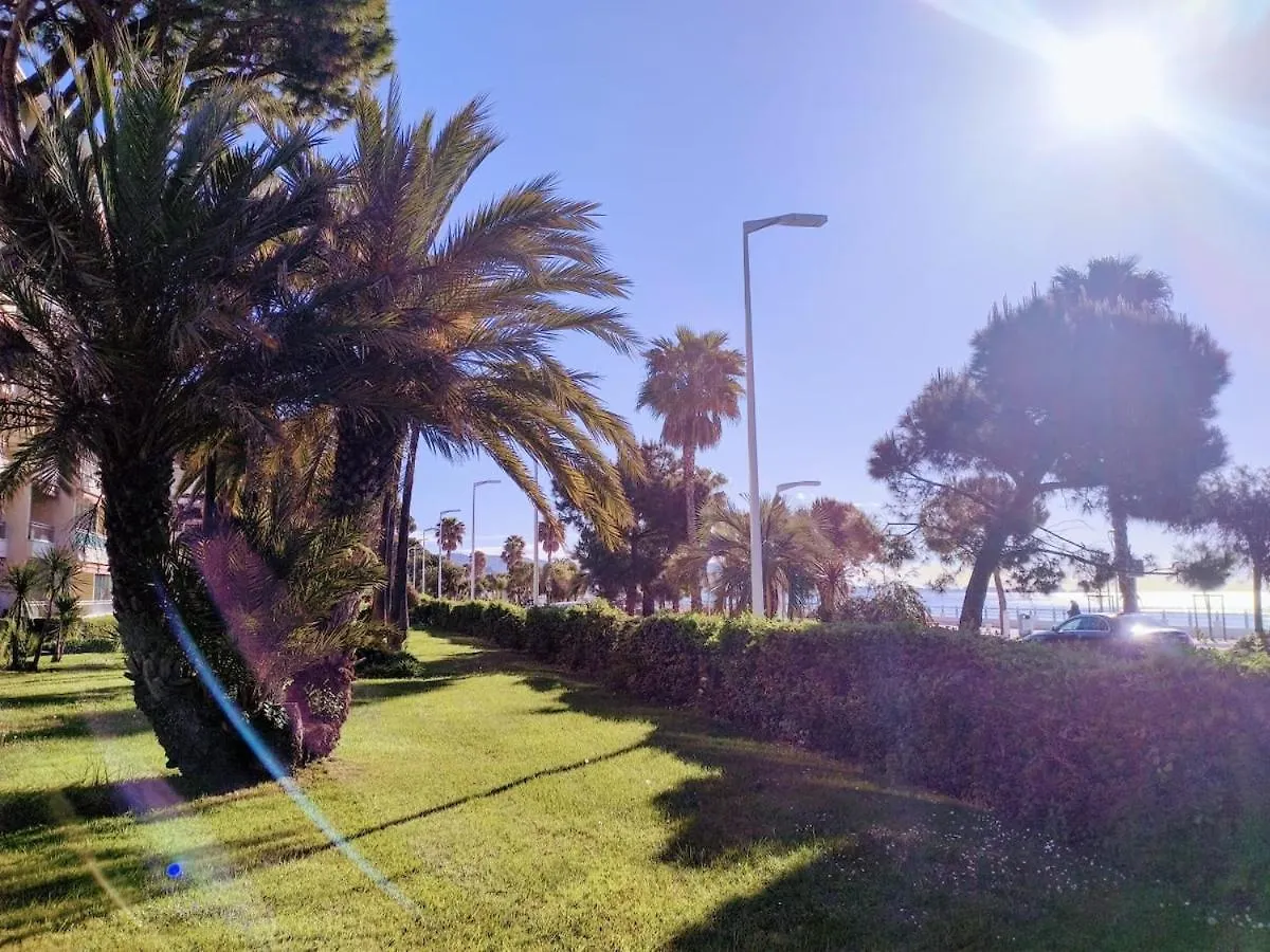 Nouveau ! Studio Avec Terrasse Dans Residence En Face De La Mer - Cannes Midi Апартаменты